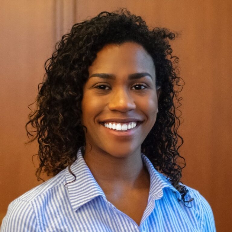 Celine Robinson Headshot