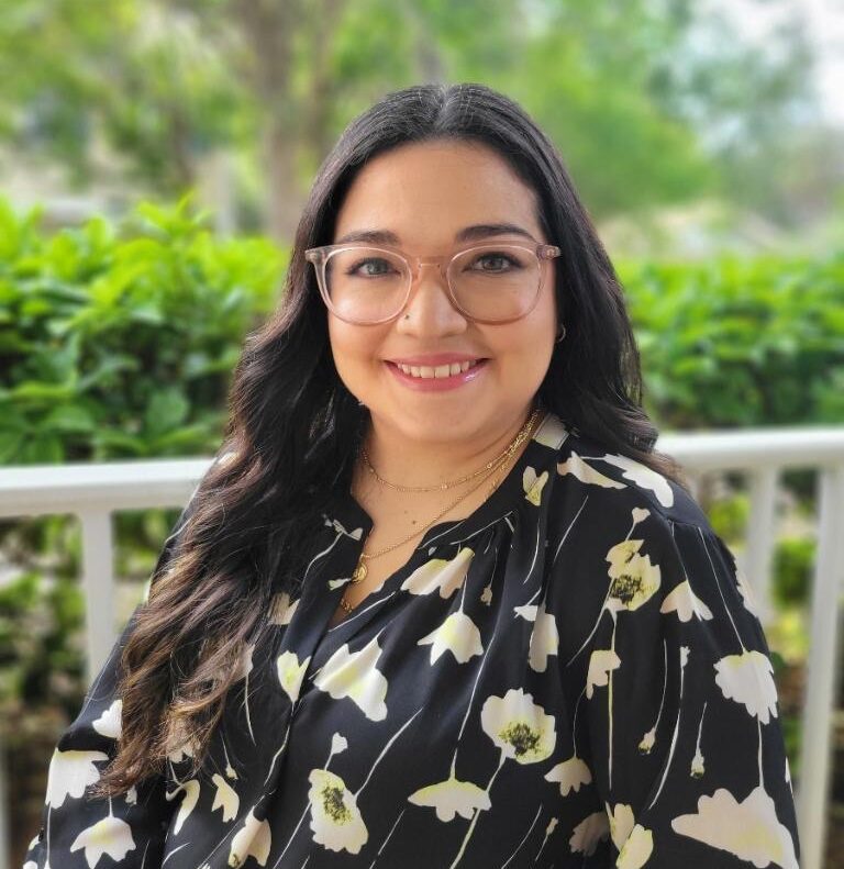 Michelle Ruiz Headshot