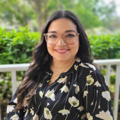 Michelle Ruiz Headshot